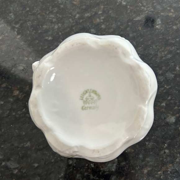 Antique Leuchtenburg Germany creamer white flowers - Picture 5 of 5